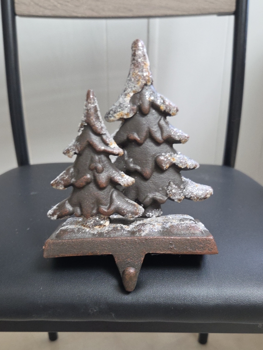 Source Unknown Rustic Brown and White Metal Christmas Tree Mantel Hook